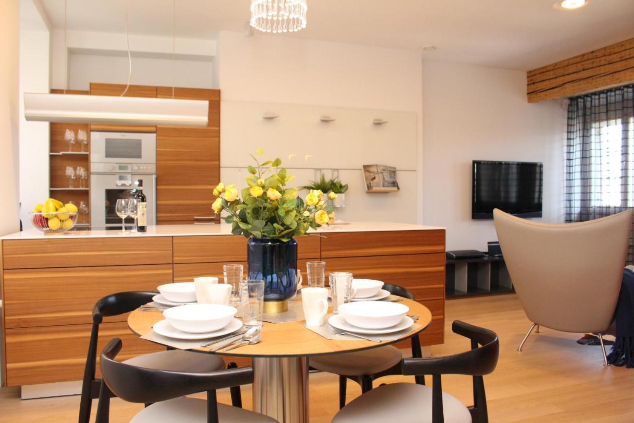 Tallinn City Apartments Old Town Square מראה חיצוני תמונה